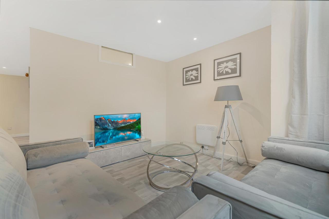 Suites By Rehoboth - Overcomers- Deptford Londres Exterior foto